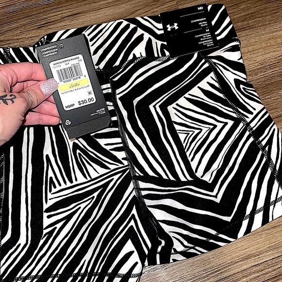 under armour spandex shorts - Picture 3 of 3